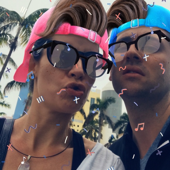 🌞HI FRIENDS! About Me- Get To Know Me!☮️ - Picture 7 of 8